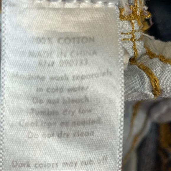 Modern Amusement Acid Wash Bow Jean Shorts Jr Sz 1 - Picture 8 of 14